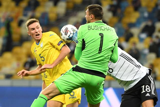 弗格35分辽宁胜山东 贺希宁16分深圳负四川